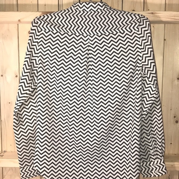 American Eagle Outfitters Chevron Blouse SP - Picture 6 of 6
